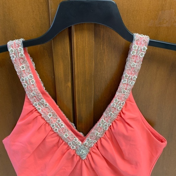 COPY - Boston Proper embroidered sequin tank top shelf bra 15-16 in pit Small - Picture 3 of 5